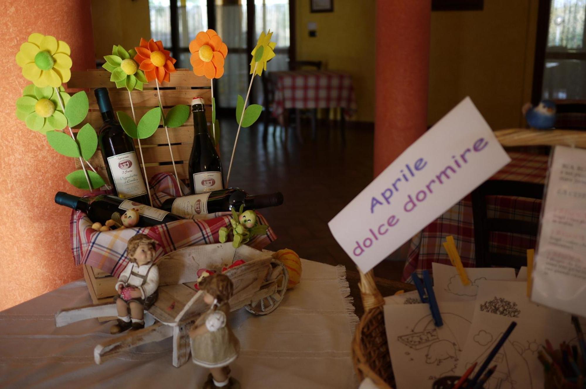 Agriturismo Mongiorgi "I Salici" Anzola dell'Emilia Buitenkant foto