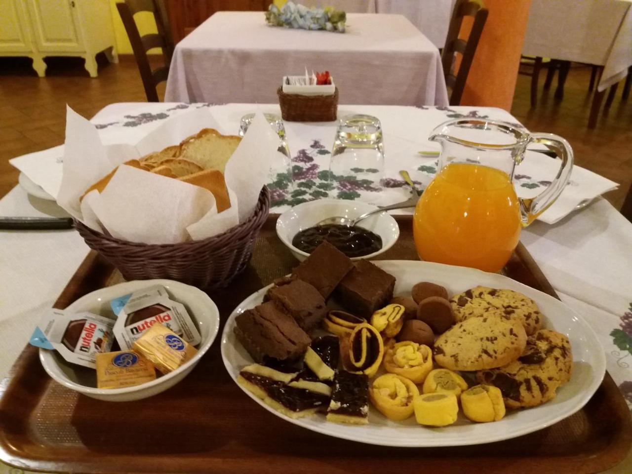 Agriturismo Mongiorgi "I Salici" Anzola dell'Emilia Buitenkant foto